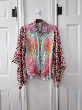 ARATTA Silent Journey stunning  Muti Colored florals blouse size Small